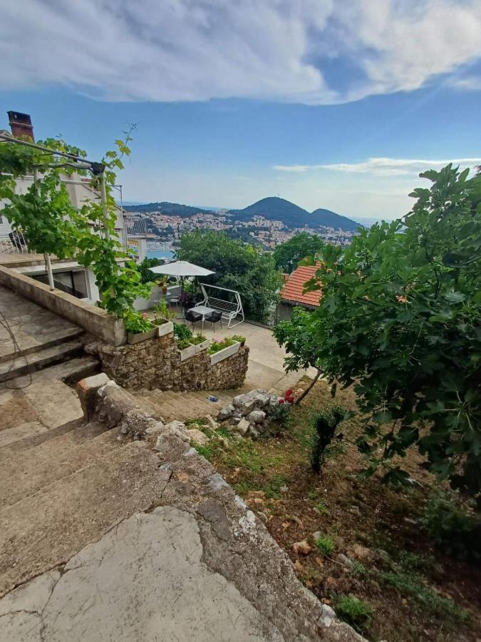 Апартаменты Sea View From The Hill Дубровник Экстерьер фото